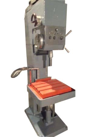 2Г125 вертикальний свердлильний верстат